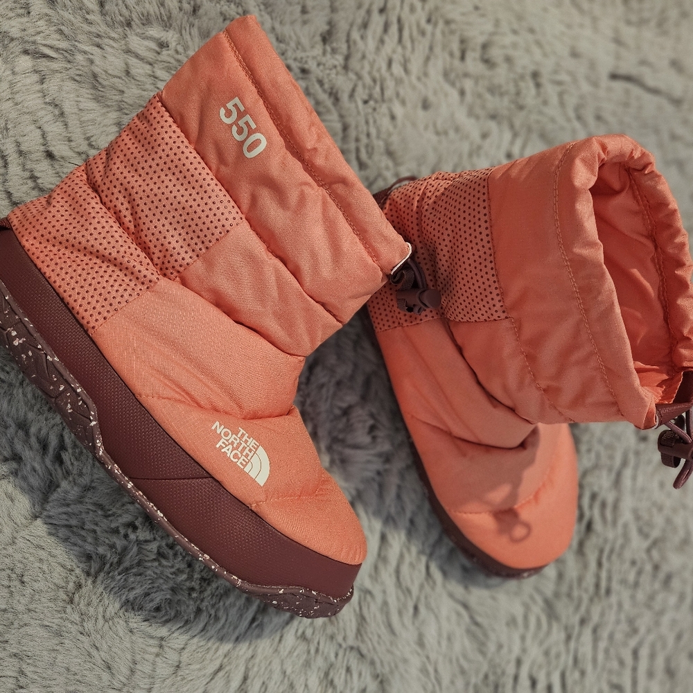 THE NORTH FACE Women's Nuptse Après Bootie - Coral Sunrise Size 10